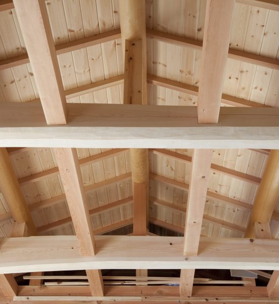 建築中の木造家屋内 建築中の木造家屋内